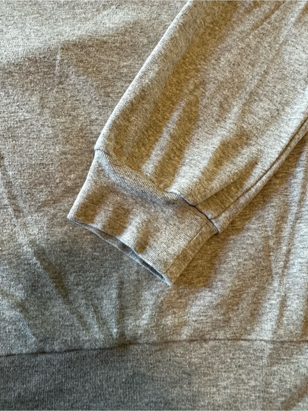 Like New James Sweatshirt - Picture 6 of 7